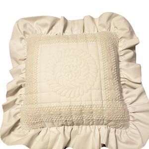 Lace and quilted pillow, 20 inch, ivory